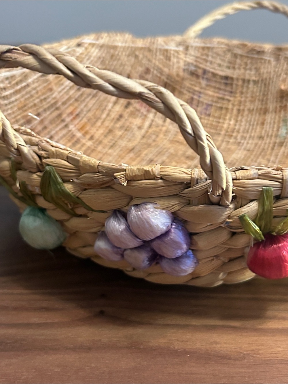 Vintage Hand Woven Raffia Basket Fruit Vegetable Accents Round Farmhouse 9”